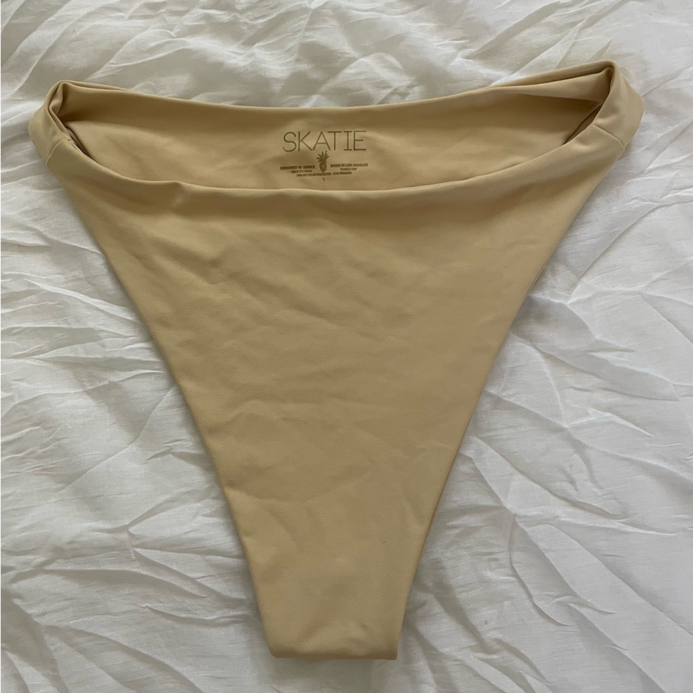 Skate high waisted bikini bottoms